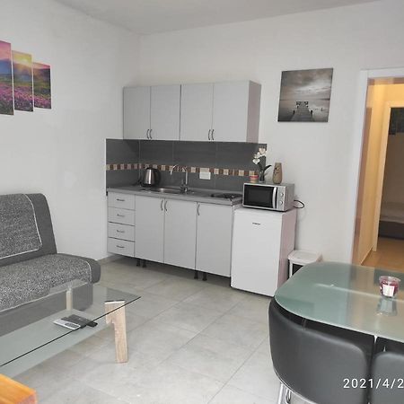 Apartmani Quattro Стариград-Пакленица Екстериор снимка