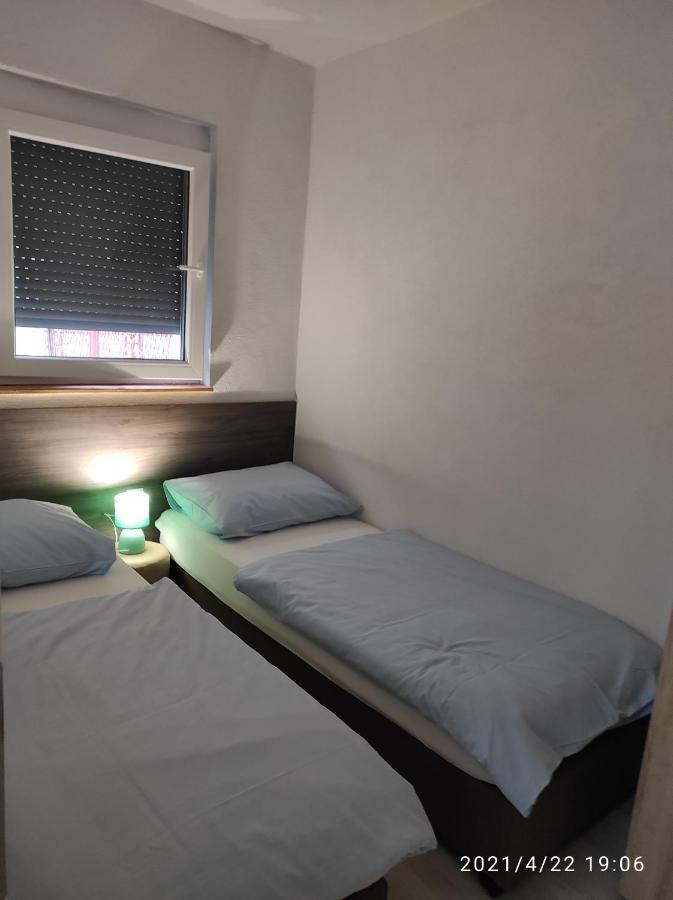 Apartmani Quattro Стариград-Пакленица Екстериор снимка