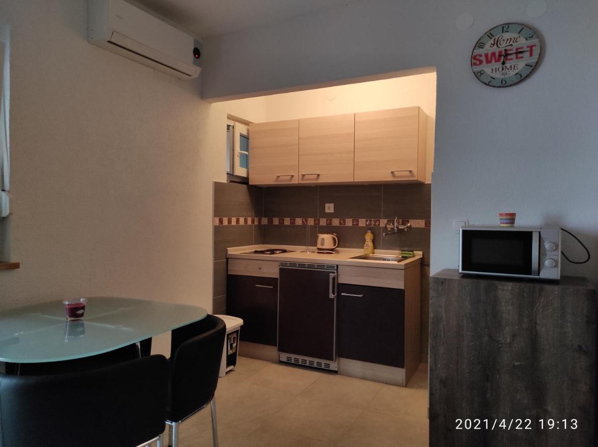 Apartmani Quattro Стариград-Пакленица Екстериор снимка
