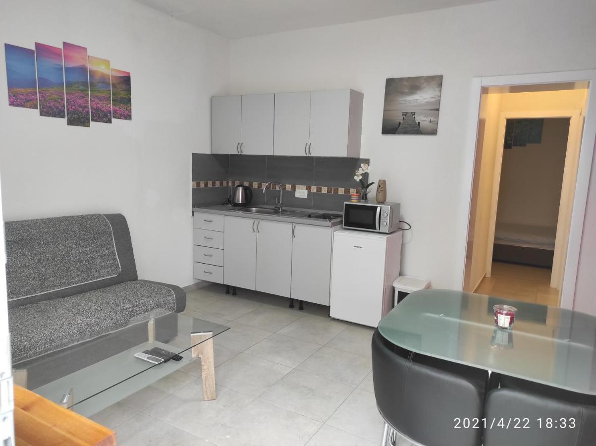 Apartmani Quattro Стариград-Пакленица Екстериор снимка