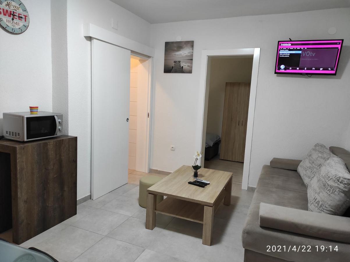 Apartmani Quattro Стариград-Пакленица Екстериор снимка