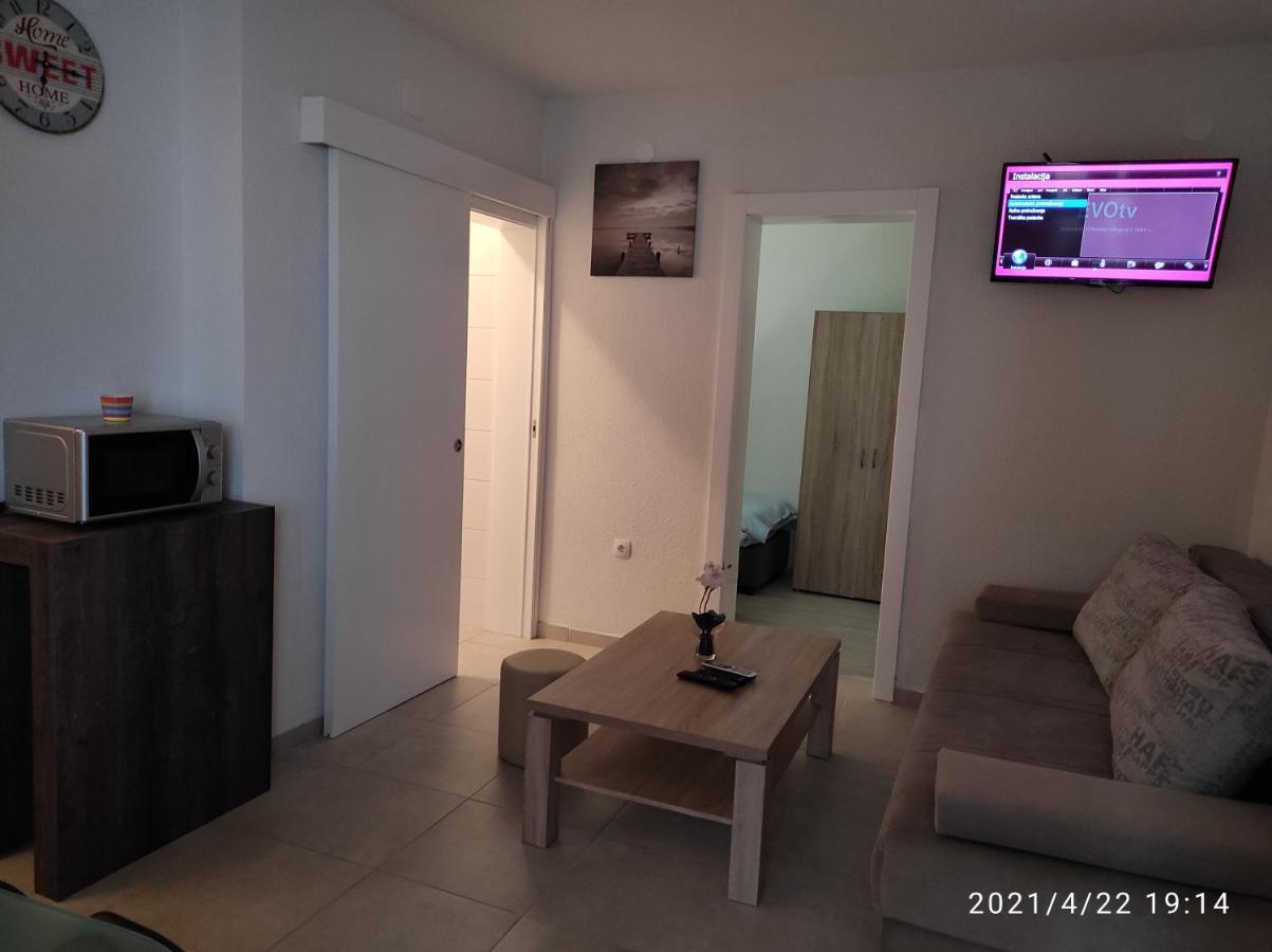 Apartmani Quattro Стариград-Пакленица Екстериор снимка