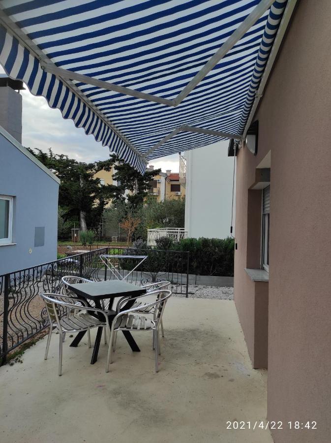 Apartmani Quattro Стариград-Пакленица Екстериор снимка