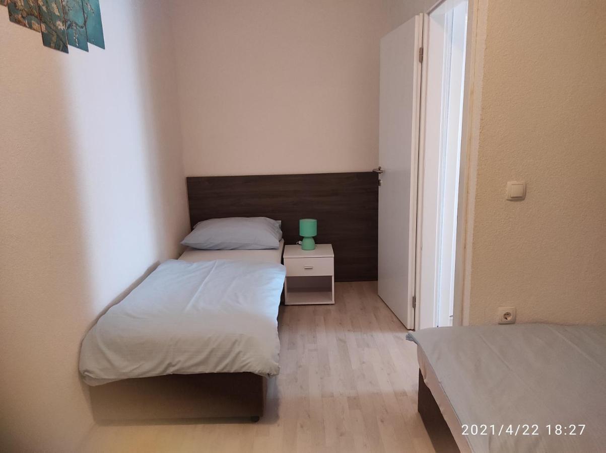 Apartmani Quattro Стариград-Пакленица Екстериор снимка