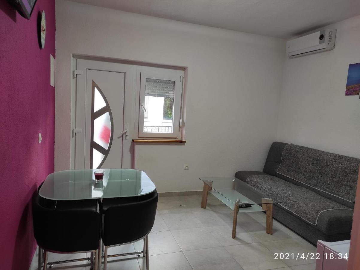 Apartmani Quattro Стариград-Пакленица Екстериор снимка