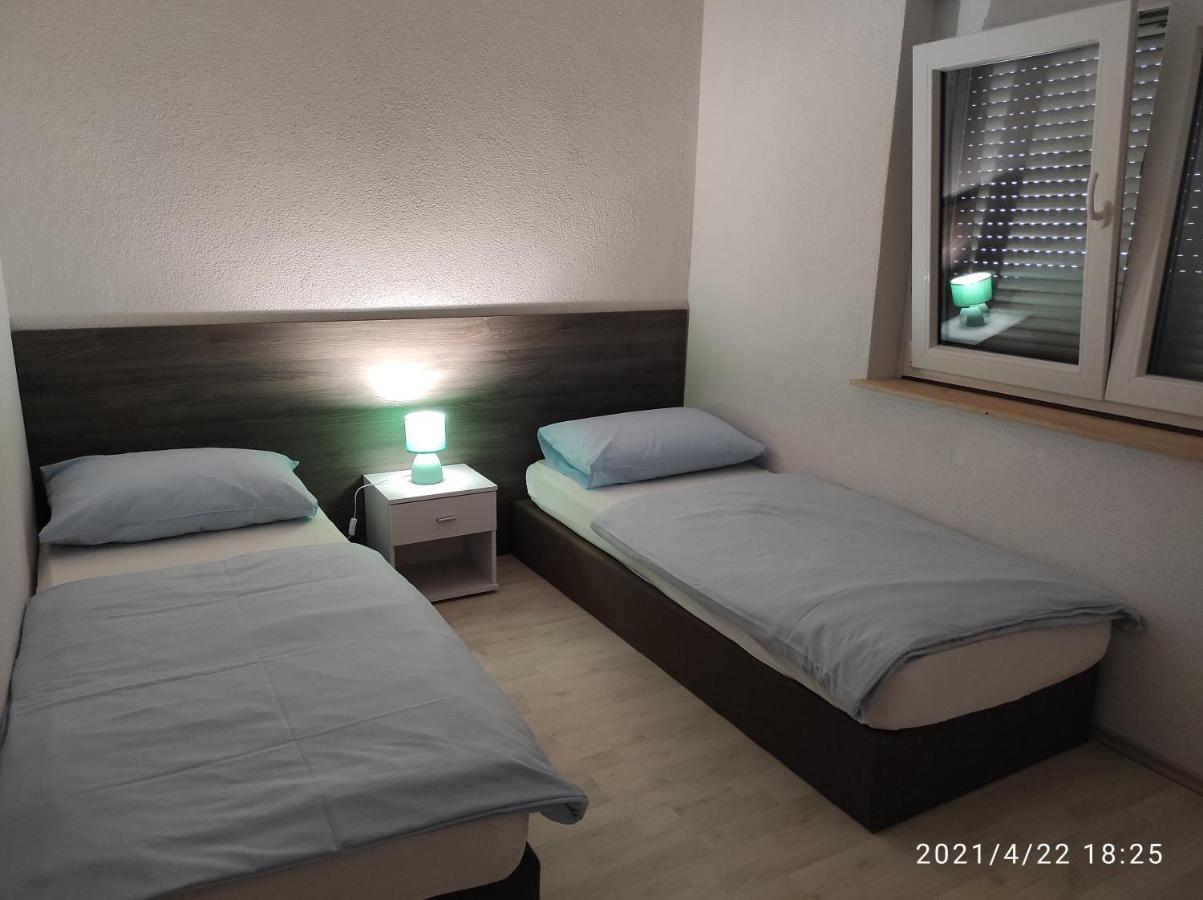 Apartmani Quattro Стариград-Пакленица Екстериор снимка